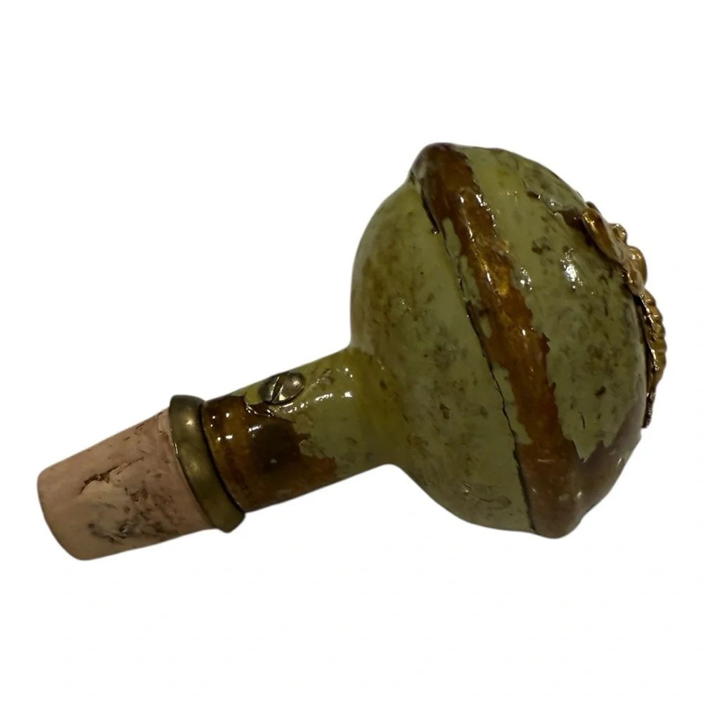 KnobStoppers Vintage Resin Bottle Stoppers Bee & Floral Set of 4, Wine Corks